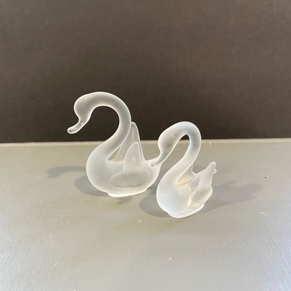 Miniature Frosted Glass Swan Figurines set of 2